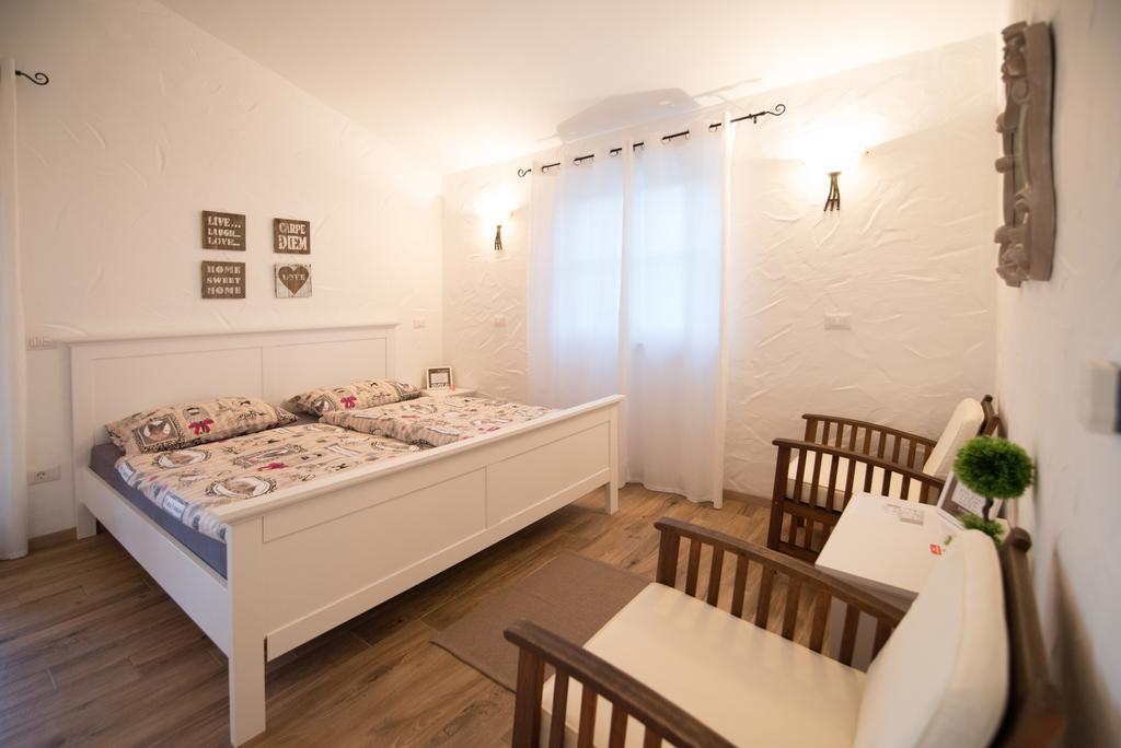 Sveti Lovreč Pazenatički Villa Rajski Dvori מראה חיצוני תמונה