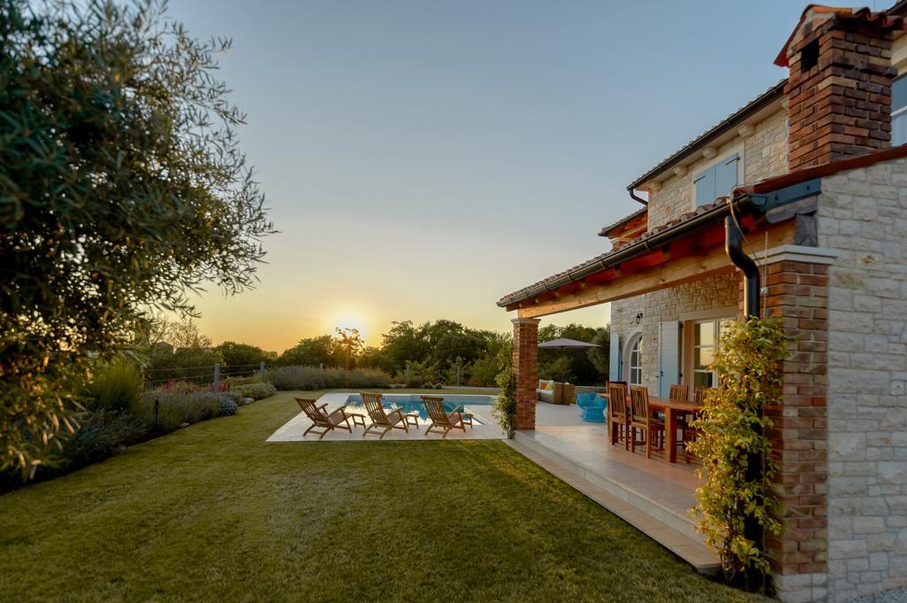 Sveti Lovreč Pazenatički Villa Rajski Dvori מראה חיצוני תמונה